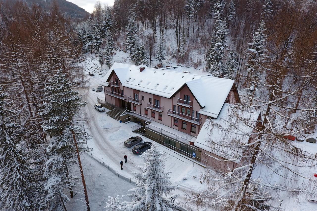 Hotel Klaudia Juszczyn Eksteriør billede